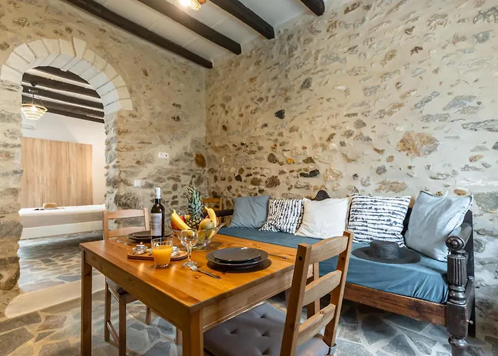 The White Stone House Апартаменты